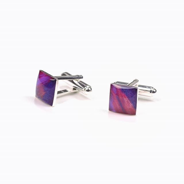JoJoBlue_Design's tweet photo. We now have a range of men's cufflinks available on our website 😃
#theartofselfexpression #cufflinks #mensjewelry #handmadejewelry #colourpop #mensaccessories https://t.co/lDit5snJWu https://t.co/1IfOHyPnn7