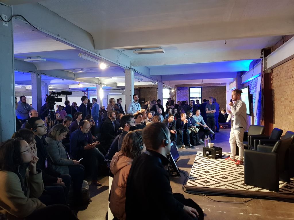 DataNativesCon's tweet photo. #QUOTE: "Traditional data collection is out of date, so let's flip it on its head by letting users generate their own #data!" - @RoryTByrne from @MetroPlatform spoke at #DN18 last Friday and gave us some amazing #insights!🤩 https://t.co/BaiEUhywVr