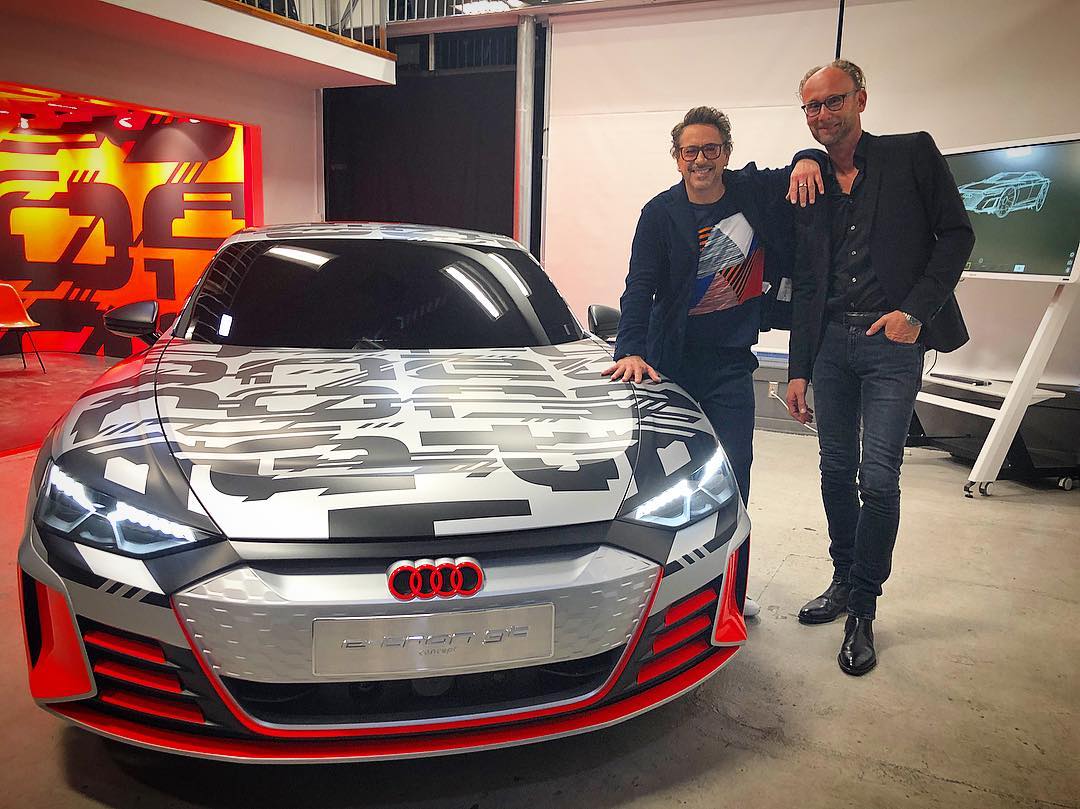 RDJFrance's tweet photo. 📷 | Nouvelle photo de Robert Downey Jr à Los Angeles.
"Had a great time with #marclichte and #TeamAudi last night ... Amazing concepts and realities are on the horizon ... Keep your eyes peeled..." RDJ via Instagram https://t.co/TLHemy3RdU