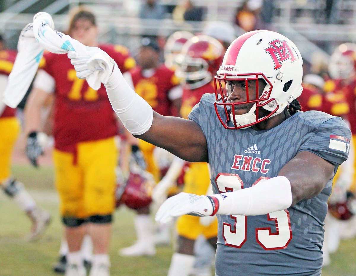 JuCoFootballACE's tweet photo. Happy B-Day to John Valesco @john_valesco @ East Mississippi JuCo @EMCCathletics @jucoweekly https://t.co/Kk1Xk9Fldn