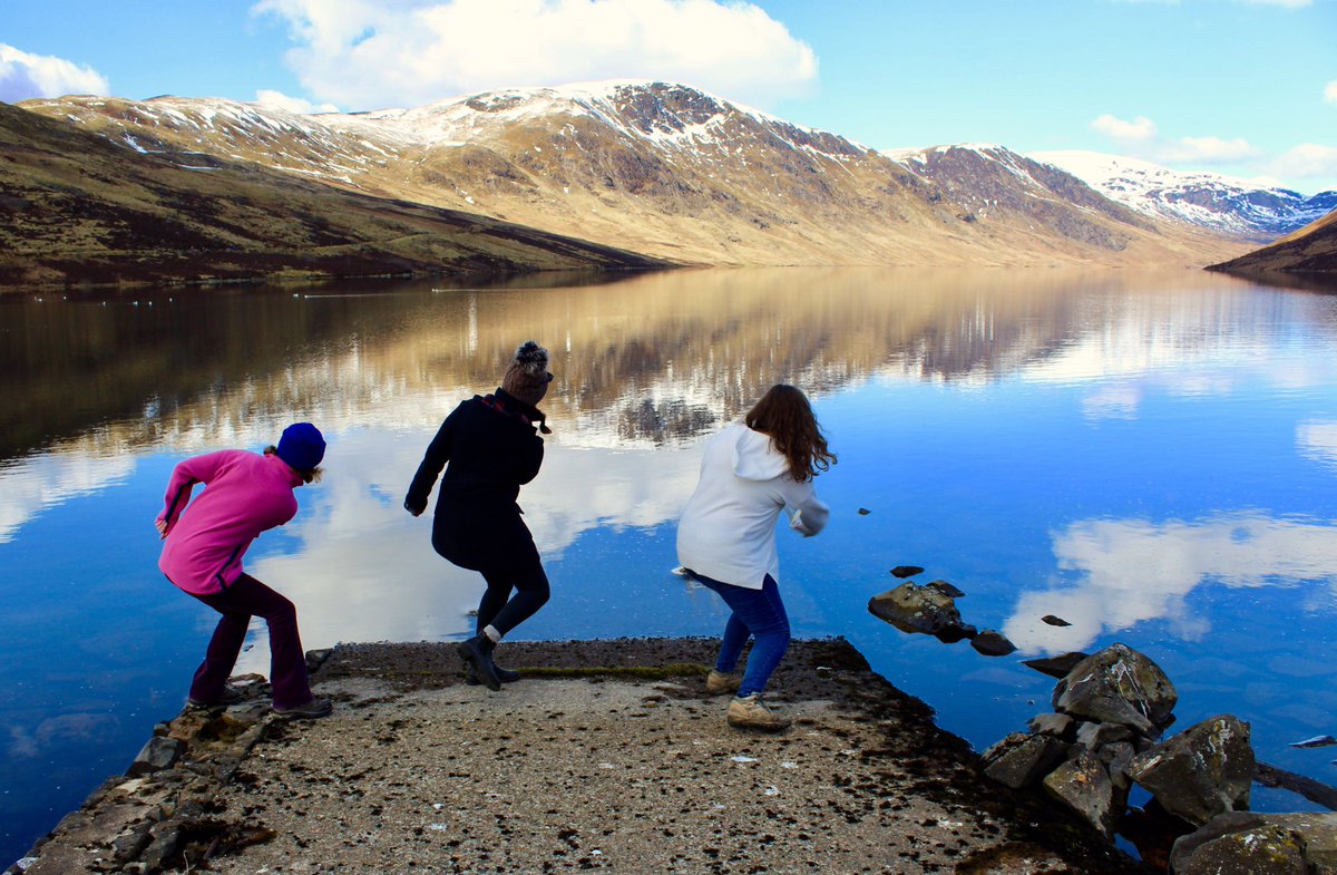 PavoPortraits's tweet photo. Just put this as my @fitbit Versa home screen. #photography #photographyislife #scotland #sisters #lake #snow #bluesky https://t.co/bS3a8HVLr5