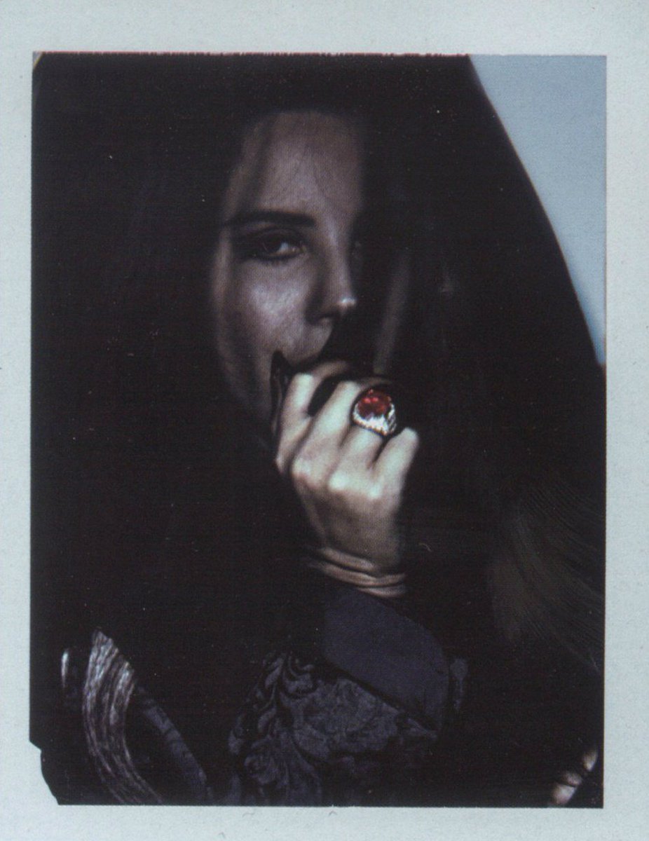 LanaDelReyWorld's tweet photo. 📸 2015 Lana Del Rey for V Magazine by Steven Klein https://t.co/T0dZlf390P