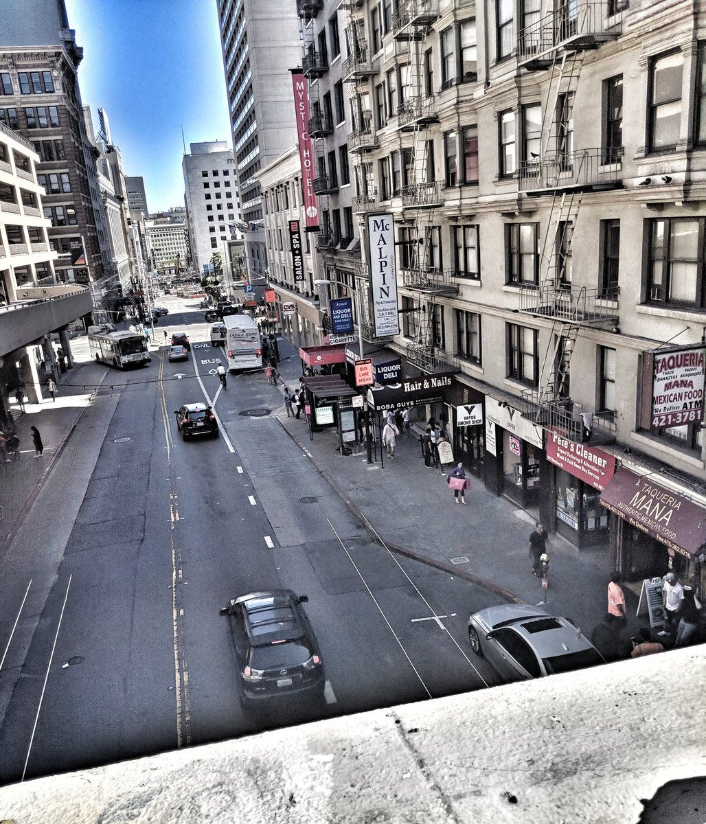 ProtagProject's tweet photo. This is how #sanfrancisco feels to me, bright and glowing. ☀️
#buildings #citylife #cityscape #GLOW https://t.co/WCbMNC5nQd
