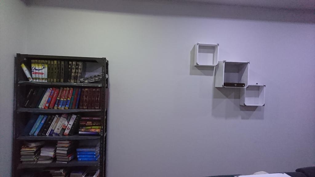 sjrshamsi's tweet image. #100daysofchange
#14th_day
#Mini_Projects

Wooden boxes for exhausts - to be used as wall mounted shelves/frames

Completed...