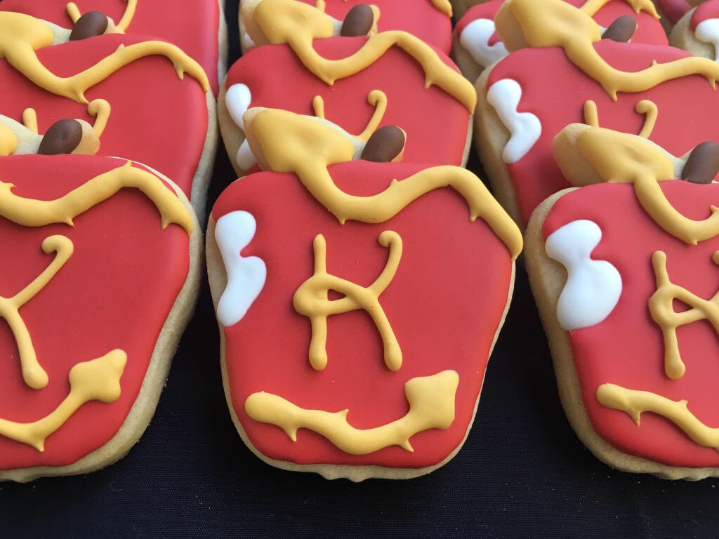 Whisk Sweets tweet media