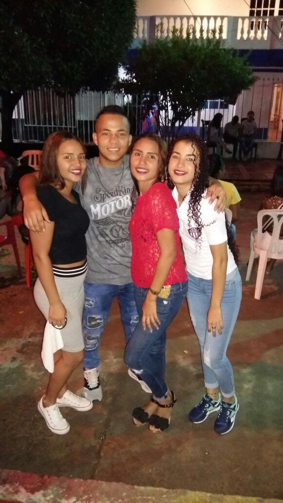 koraima28's tweet photo. Pero me quedo con estos lindos recuerdo mi bebé, el niño más leal y la persona más feliz y fuerte del mundo. Descansa en paz mi bebé, te voy amar siempre😍😍❤️ https://t.co/1JK3UznQNF