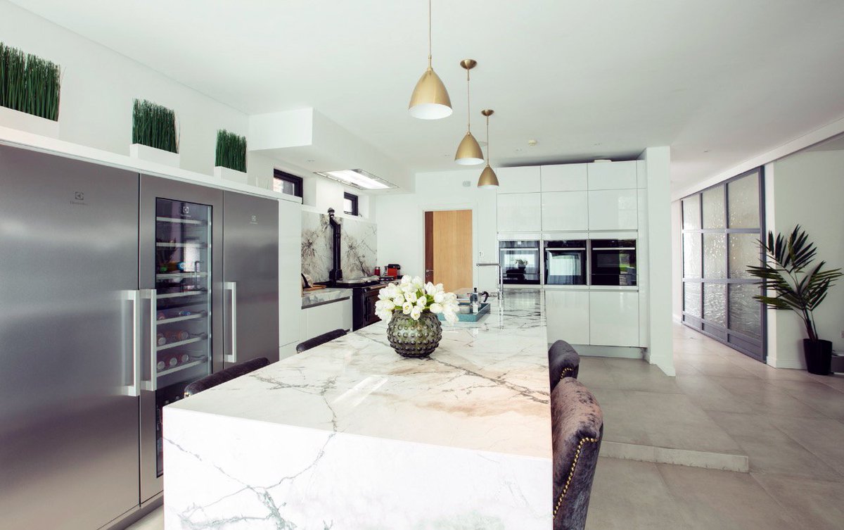 TrustedPeopleIE's tweet photo. A beautiful project from Julianne Bloomer Interior Design.
See more of her work at:
https://t.co/cmtiQ8pWUh
#TrustedPeople #InteriorDesign #Dublin #ArtDeco #Contemporary https://t.co/xm29uKHBmM