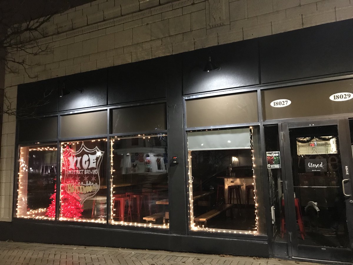 Get in the holiday spirit at Vice District Homewood! Open today and the rest of the week. You deserve a beer and holiday cheer 🍻❄️✨