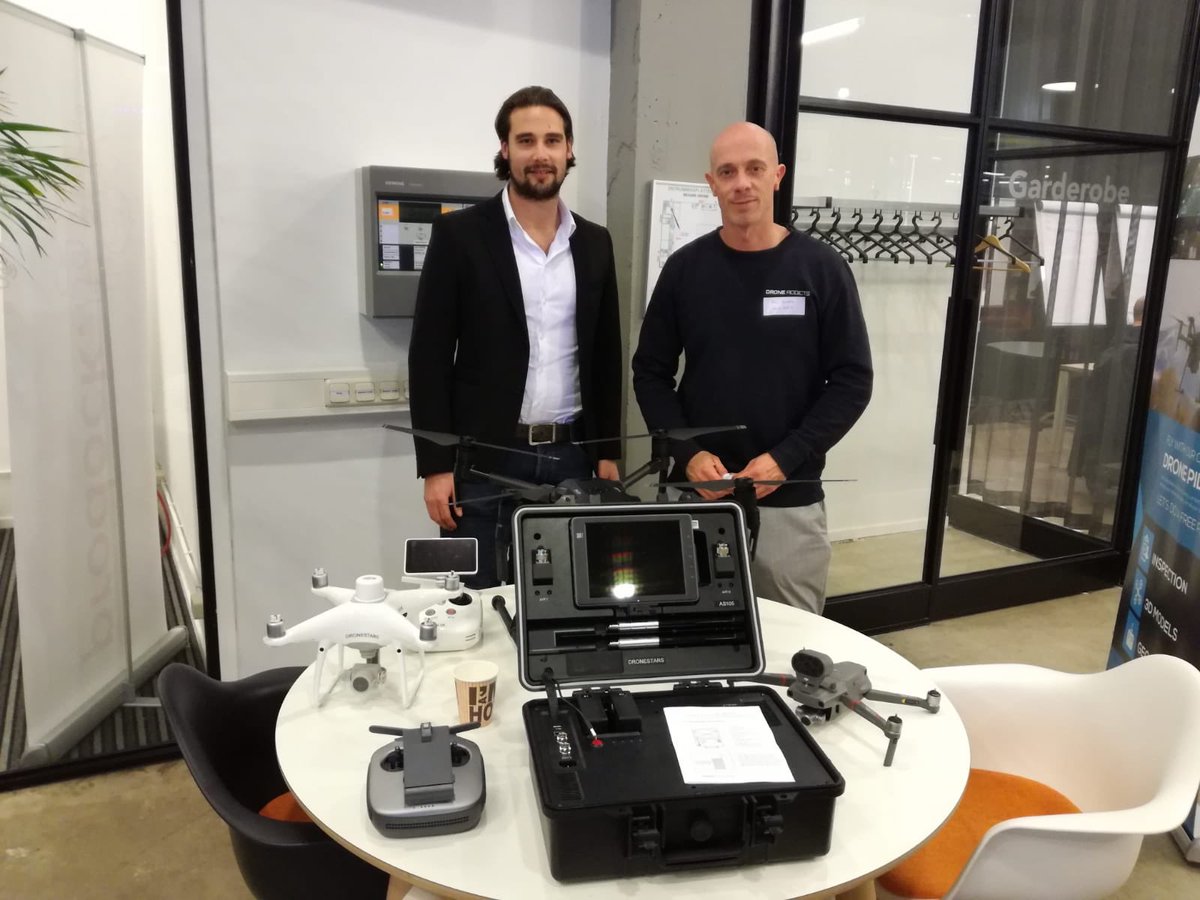 ProdockAdam's tweet image. Vandaag organiseerden @portofamsterdam en @amports in @ProdockAdam een fieldtrip vanuit de Amsterdam Drone Week in de RAI. Wat kunnen drones betekenen voor de haven? Inspirerende presentaties van DroneAddicts, DroneStars, RIMS, Skeye, SGS, en Dutch Drone Company!