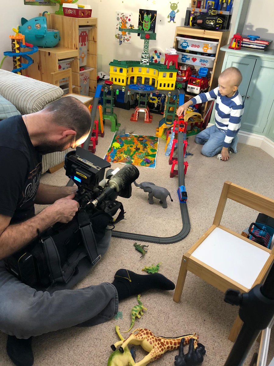 CampaignOlivers's tweet photo. Had a home visit from @BBCSouthNews today. Look out for our brave boy tonight on BBC 1 South today at 6.30pm and 10.30pm 💙 the fight continues to raise funding for his treatment abroad, we hope this may help some more to reach our urgent appeal of £203,000  🙏🏻#newsatlast #news https://t.co/RAVlNIc5PD