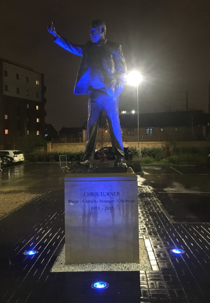 BBCCambsSport's tweet photo. Blue legend.

The lights around the Chris Turner statue at Peterborough United have been turned on for the first time.

They’ll be coloured blue on match days. #pufc https://t.co/9MXJz8fY5l