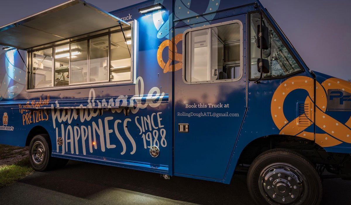 Auntie Anne’s Breaks Tradition to Bring Pretzels to the People bit.ly/2QjsHu9