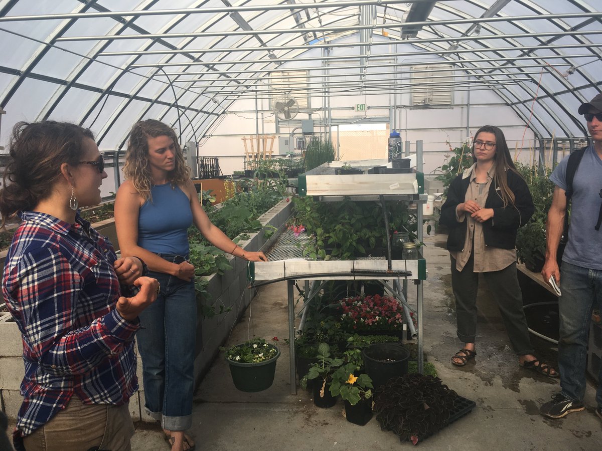 roguefarmcorps's tweet photo. Are you farm-curious? Learn valuable farming skills from farmers and join the community of folks that feed us! 2019 Applications now open. Host farmers Cailyn and Audrey @seedtotableoregon talking greenhouses pictured here. #roguefarmcorps, #bendlocal, #farmingthefuture https://t.co/sEff6OdXIH