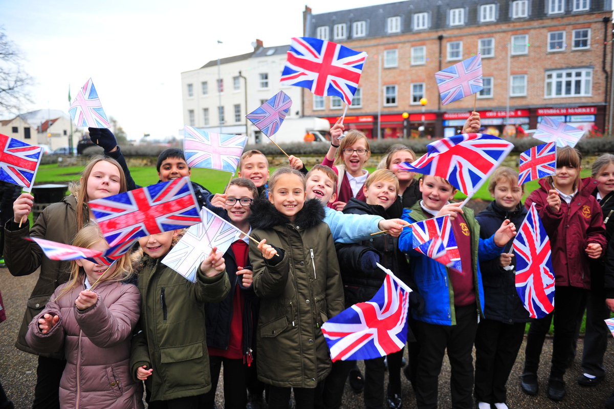 harryjohnrutter's tweet image. Big crowds in #Wisbech this afternoon for Prince Charles' and The Duchess of Cornwall's visit to the town - @wisbechstandard #WisbechRoyalVisit