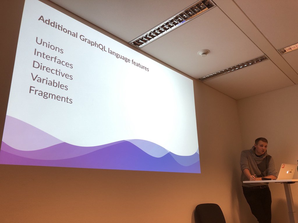 HamburgEx's tweet photo. Happy to wrap up HH.ex 2018 with such a packed room and a great talk by @moritzflucht talking about @GraphQL #myelixirstatus https://t.co/miRhfWiPlO