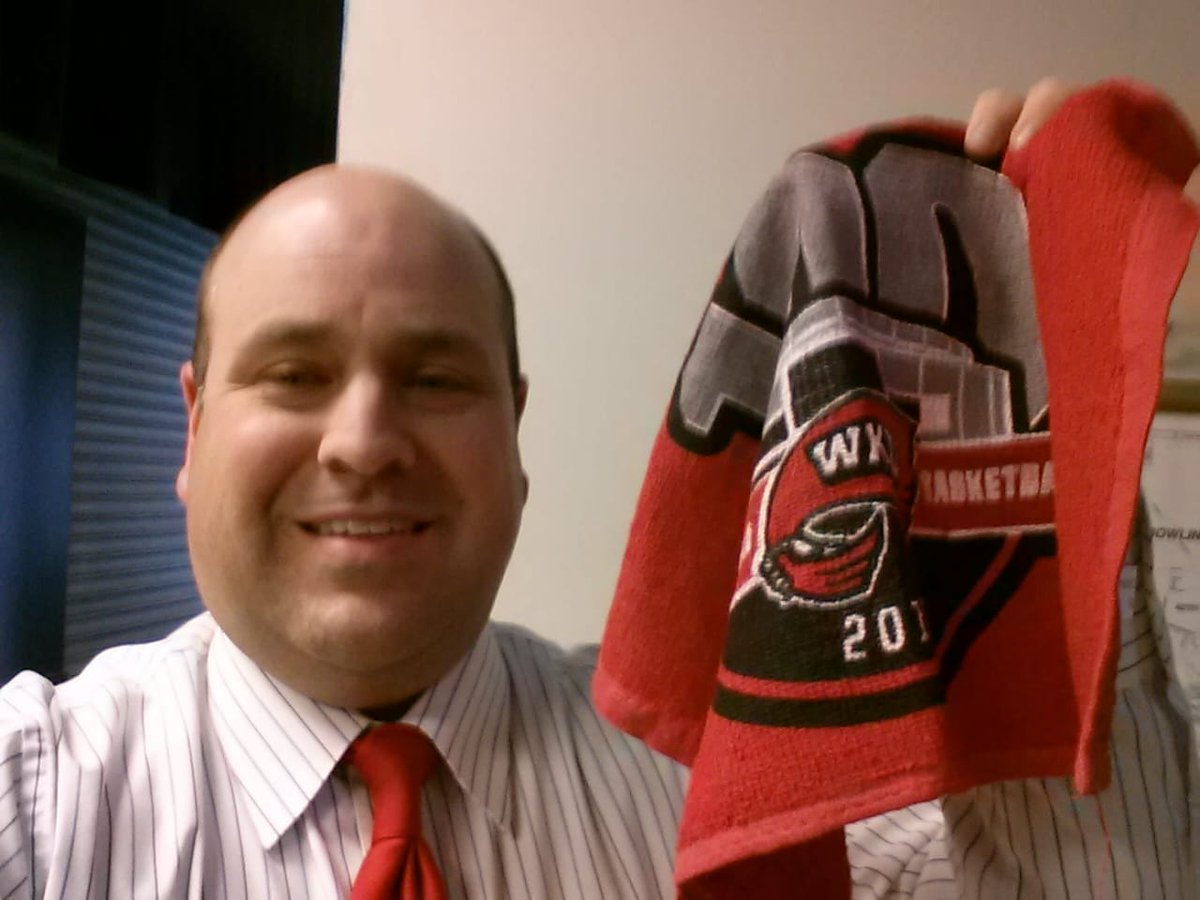 It's #GivingTuesday! Today, my gift goes to the @WKUGeo dept at #WKU. My days as a student there are the reason I have a career in what I love: Weather Forecasting! @wkuphilanthropy @WKUAlumni