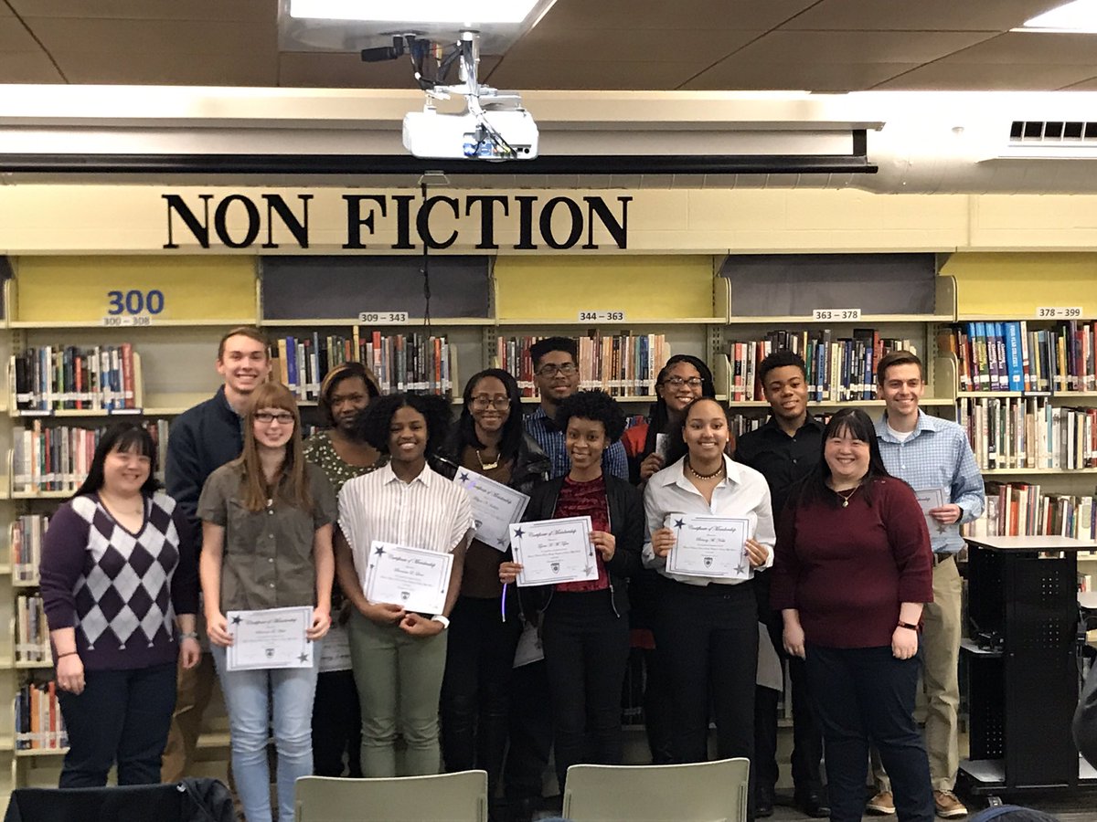 RobertLStevens's tweet photo. Congratulations to the newest inductees of @VHS_BlueDevils Chapter of the Science National Honor Society! @VHS_DevAdvocate #THISisVarina #VHSScience #AllIn https://t.co/1BH9o0EzJi