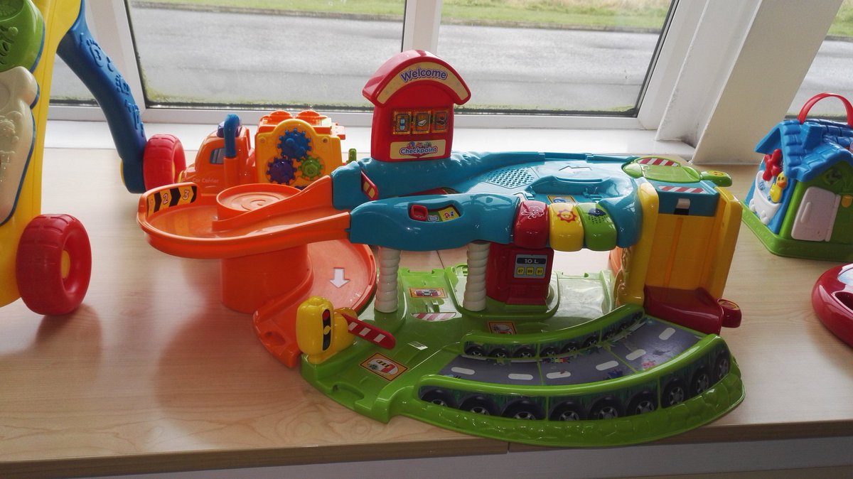 Preparing some of the toys for our Christmas sale on 6th December.  
@BannockburnHigh
<a href="/RRespecting_BHS/">Rights Respecting</a>