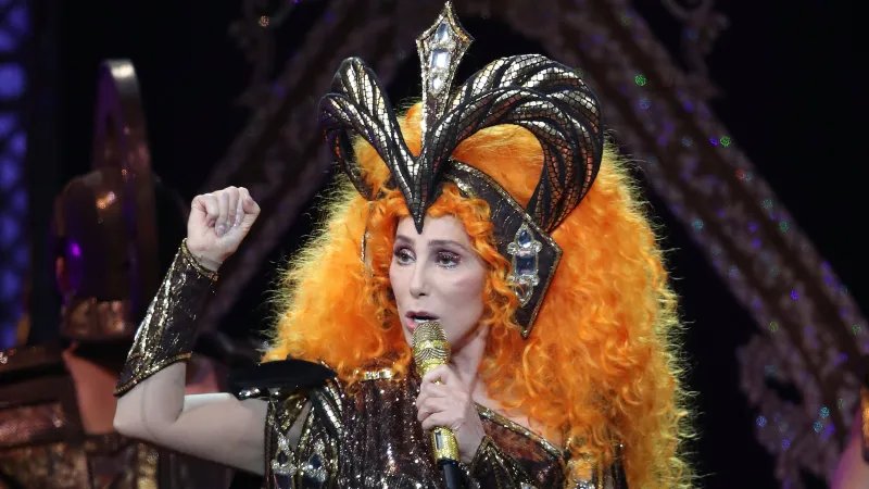 Jezebel's tweet photo. Cher's thoughts about The Cher Show on Broadway: "I don’t think it’s soup yet, but it’s on its way.” https://t.co/Gu2ur7SkV5 https://t.co/9YnVIAL5jA
