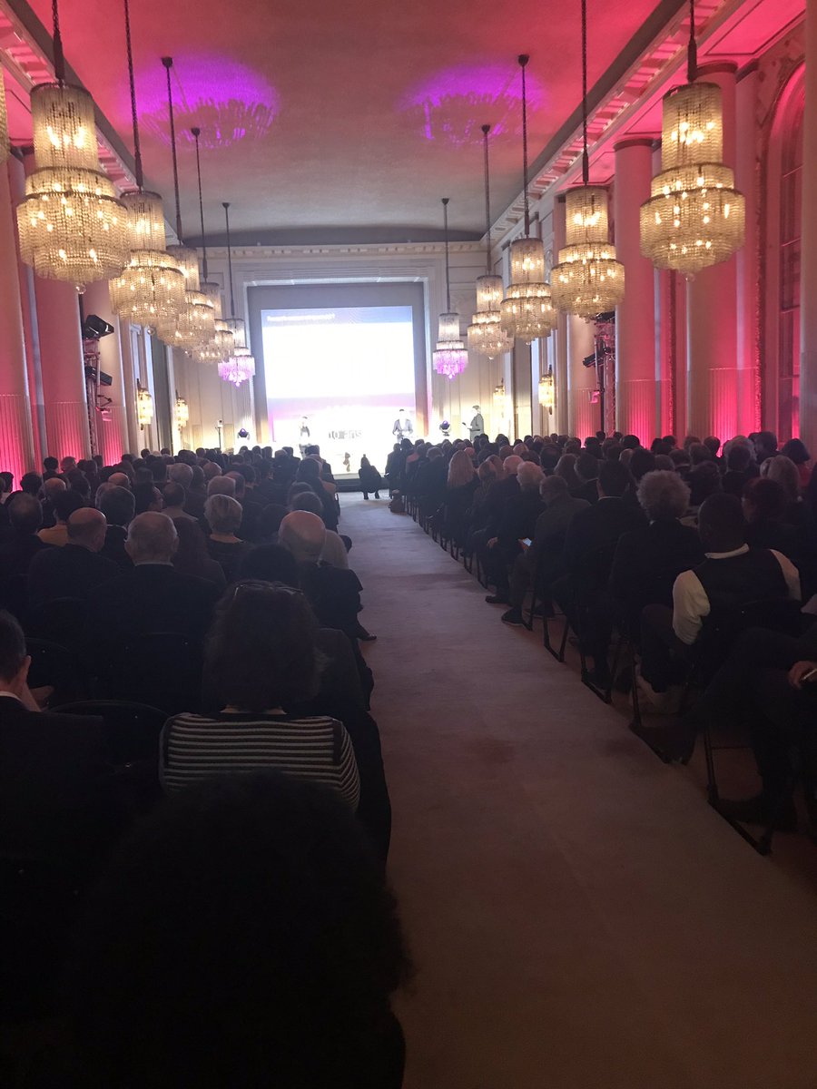 Salle comble pour les #10ansIME : qui en doutait ! 1 réel succès à l’image de ce réseau de la <a href="/CCI_Paris_IdF/">CCI Paris IdF</a> qui accompagne les entrepreneurs dans leur croissance grâce à des binômes gagnant / gagnant #MentorMentor <a href="/IME_France/">IME, le mentorat pour la croissance</a> <a href="/NatachaNicolet/">Natacha Nicolet</a> <a href="/d_restino/">Dominique Restino</a>