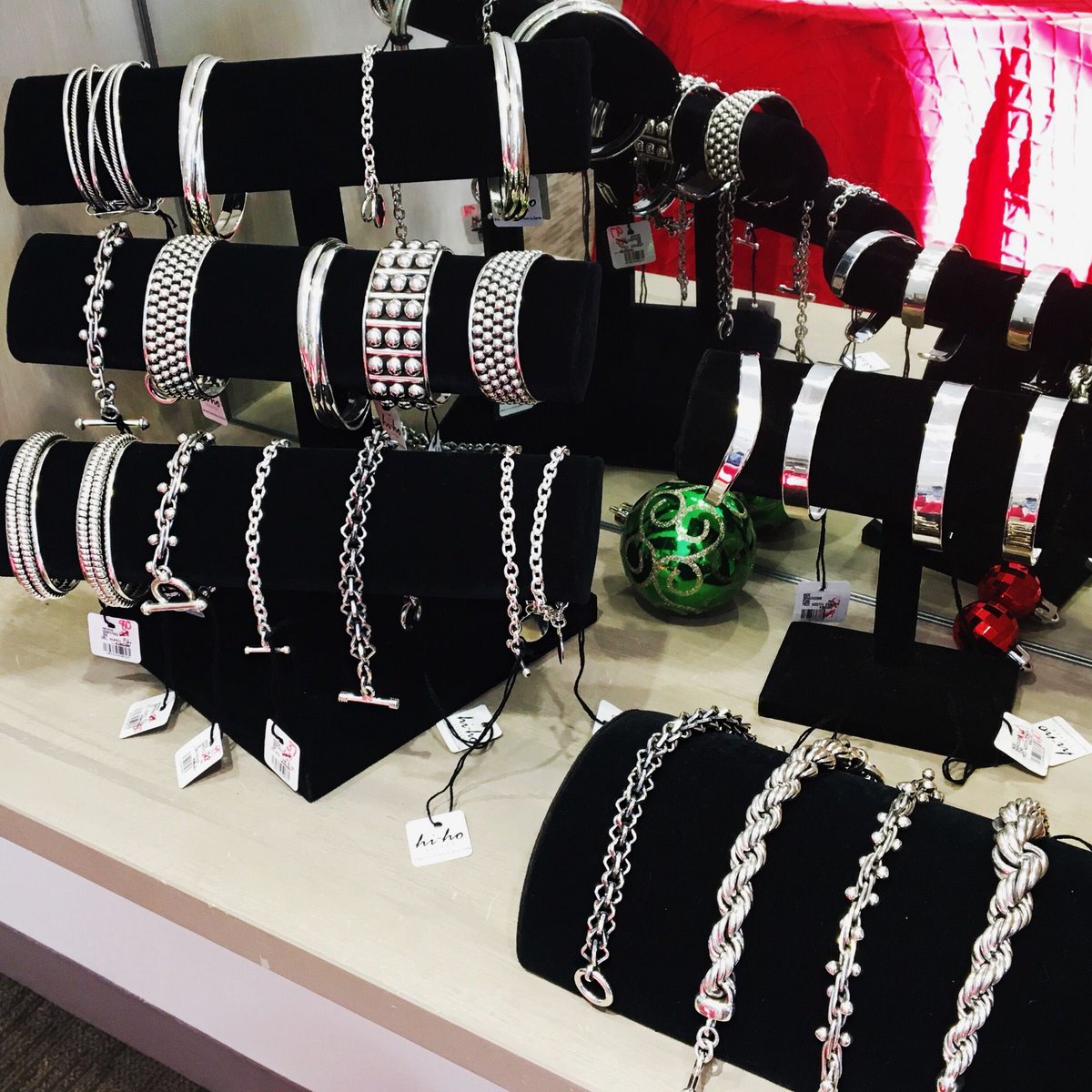 HiHoSilverVA's tweet photo. You don't want to miss out on these amazing bracelets from Mexico before we close for good on Saturday! Everything in the store is at least 50% off!!! #HiHoSilverVA https://t.co/m7BKOH1E5E