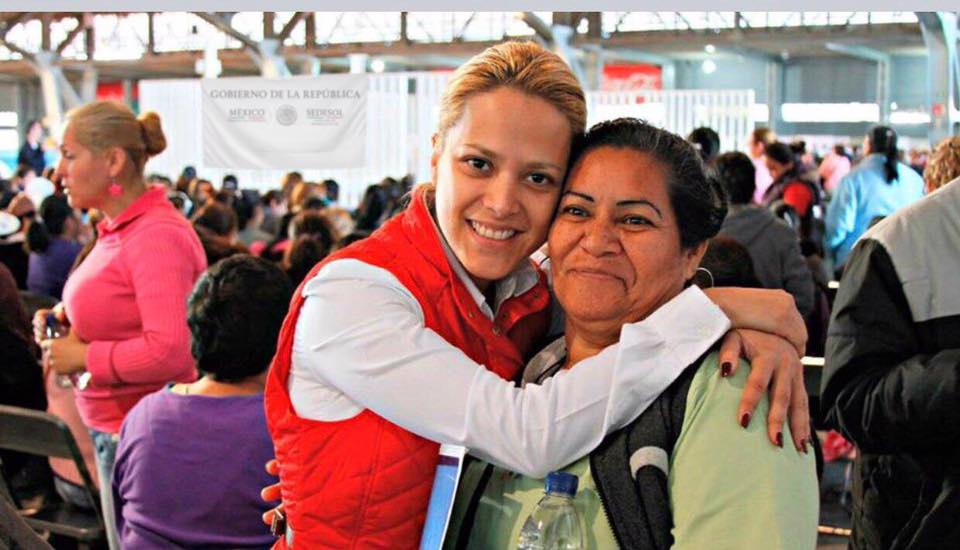 Gloria_RojasM's tweet photo. En palabras de un gran humanista y visionario de la política social, que asentó los primeros pasos de esta noble institución: “la pobreza no puede ser destino ni pretexto para dividir esta gran nación”, Luis Donaldo Colosio Murrieta.
#SedesolPresente
#MiMisiónEsServirte https://t.co/N2RE7YOWZy