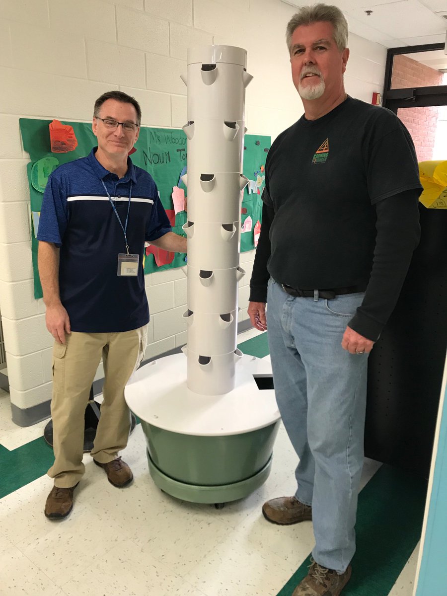 WindyHillElem's tweet photo. Excited to get started! Thanks #farming4hunger!  Mr. Trickle &amp; Mr. Fowler https://t.co/kyPZCX3YaC