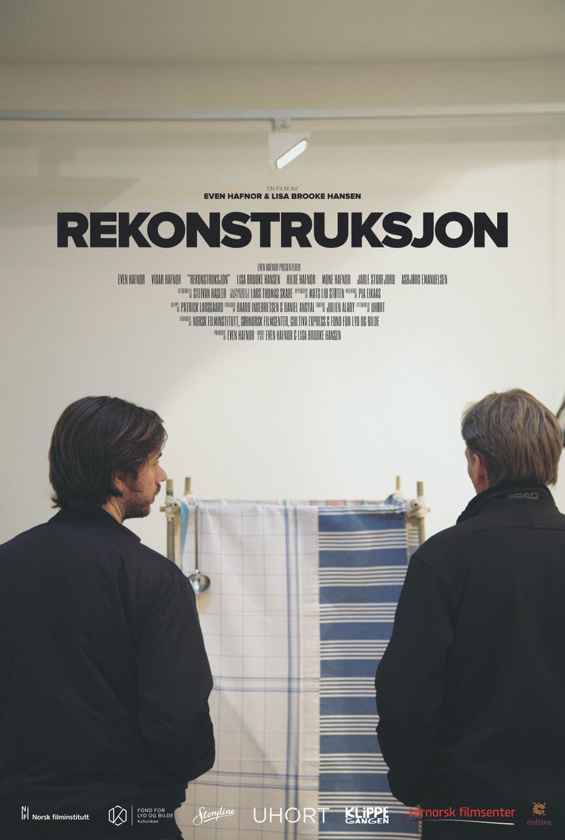 Rekonstruksjon (2017, Even Hafnor &amp; Lisa Brooke Hansen)

En filmregissør har laget en kortfilm om familien sin i et forsøk på å komme nærmere sin far. Planen mislykkes. Han bestemmer seg for å prøve igjen.

filmbib.dspree.com/perma/77fe7dd2…