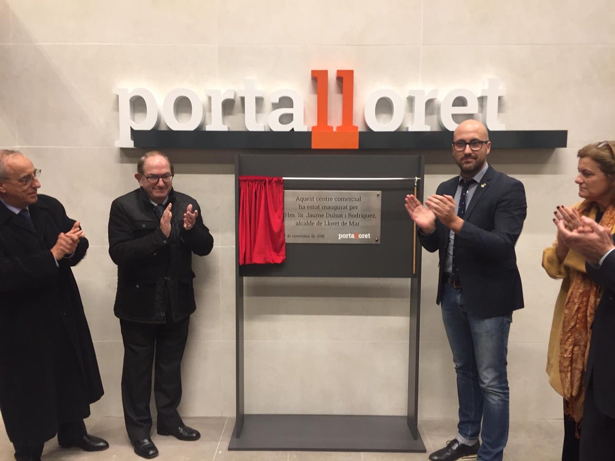 NovaRadioLloret's tweet photo. Inaugurada la 1a fase del nou centre comercial @portalloret Demà dimecres ja obrirà al públic l’hipermercat @bonpreuesclat de més de 4.000 metres quadrats, amb servei de pizzes al gust, sushi fresc i peix al forn fet al moment, entre altres coses;serà el més gran de la demarcació https://t.co/r5NncJAVQC
