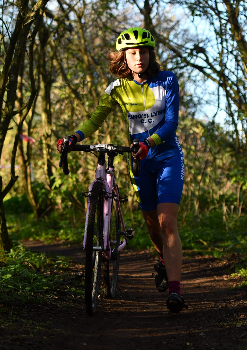 Cyclopunk's tweet photo. @BarnettCycling At Amisvelo :-) #LookingRegal! https://t.co/oM3cb0gw9r