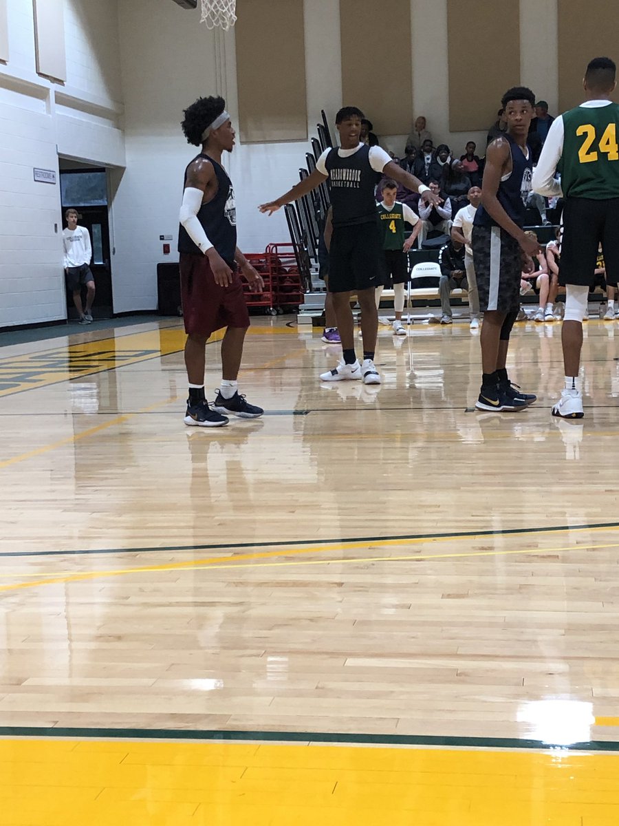 Last Saturday morning was on 🔥🔥 with an entertaining/intense matchup between Meadowbrook HS and the host Collegiate School.

Was probably the last scrimmage now that games are happening this week.

<a href="/mbk_basketball/">Meadowbrook Basketball</a> <a href="/CollegiateRVA/">Collegiate School</a> 

READ: phenomhoopreport.com/2018/11/27/col… via <a href="/phenom_hoops/">Phenom Hoop Report</a>