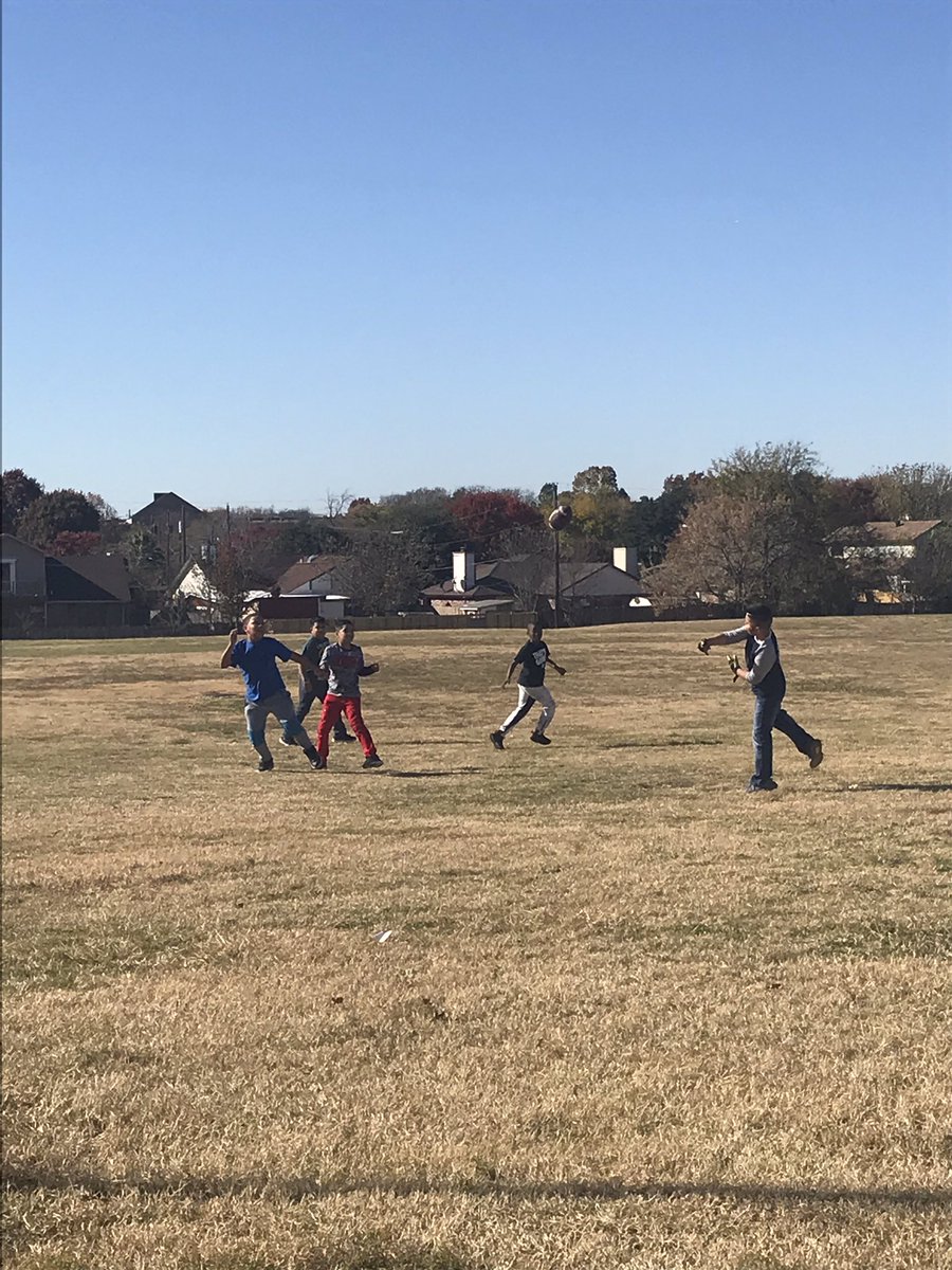 TAHarville's tweet photo. Love the teamwork and sportsmanship these gentlemen are showing during their game of football! Congratulating the other team for scoring 👏🏻
@edhodgesesmisd #HornetsMakeItHappen https://t.co/MZkp7pI7N8