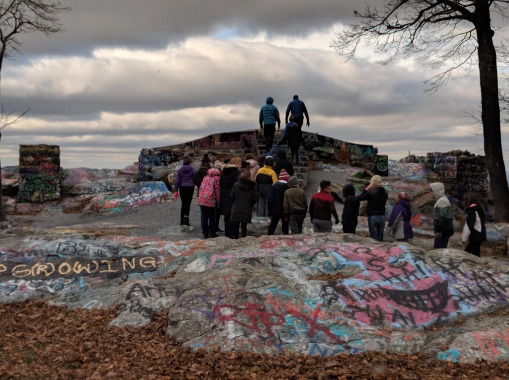 PESPandas's tweet photo. PES 5th grade day 1 of Outdoor School. Learning about geology and different types of rock. https://t.co/pzTHKKtrPF