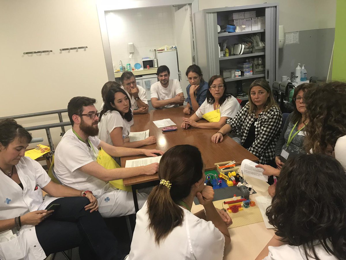 CuidarseCuidar's tweet photo. Equipos que trabajan basados en el servicio: son aquellos que sirven y no aquellos que todos mandan. Curso “Fortaleciendo el equipo” en el Hospital Germans Trias i Pujol.
https://t.co/dikCuiUXfu
#coachingdeequipos  #mindfulness #liderazgo #valores #lider #barcelona https://t.co/sF4yVcn5DQ