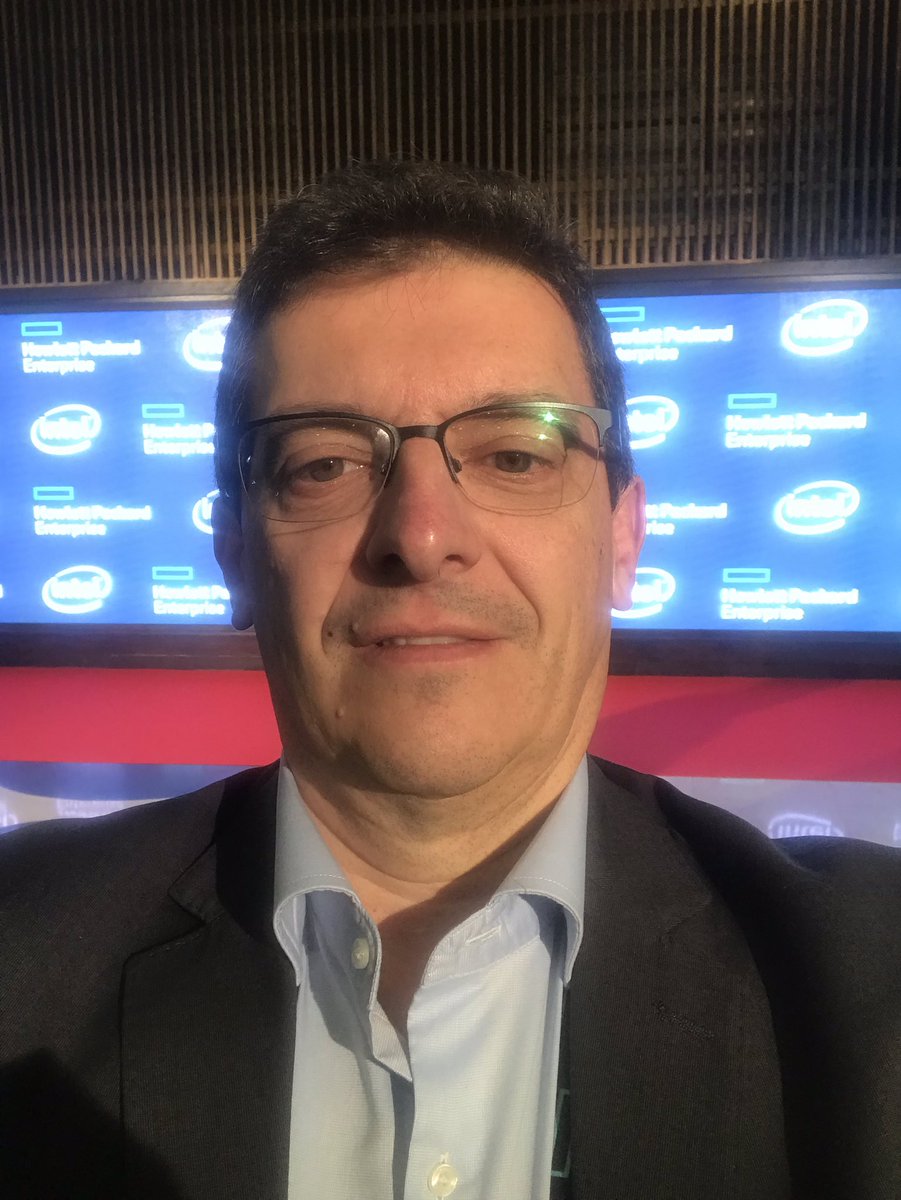 RosilloJoseM's tweet image. #HPEDiscover2018 continuamos ahora en Platea