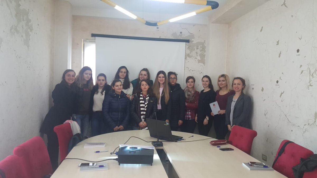 emirjonahuti1's tweet photo. Takim me studentet e Shkencave Politike te @epokauniversity per te folur per @Qarku_Tirane dhe rolin e tij ne qeverisjen vendore! #openforums #sharingexperiences https://t.co/QVsgCx3XjV