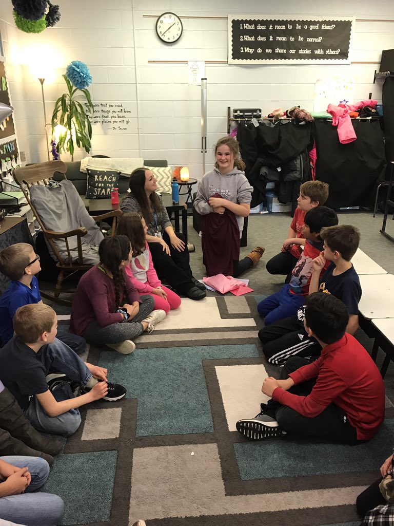JeffKnappD36's tweet photo. Our first Nora visit! Time to decorate cupcakes! #D70raptors #D70ShinyApple #NoraProject 😀 https://t.co/tVOlkOCGJY