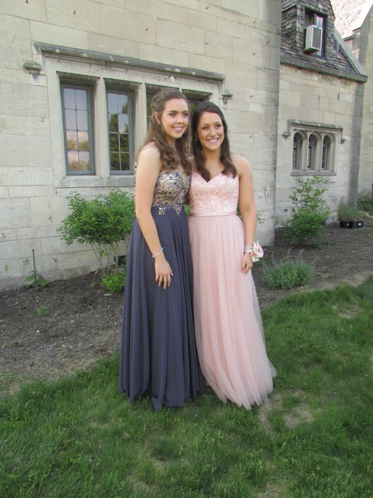 BNicks5's tweet photo. Wishing the happiest bday to my best gf💘 my life would be a hell of a lot more boring without you. See you soon ily🤩💕 https://t.co/3bl7kEu1p3