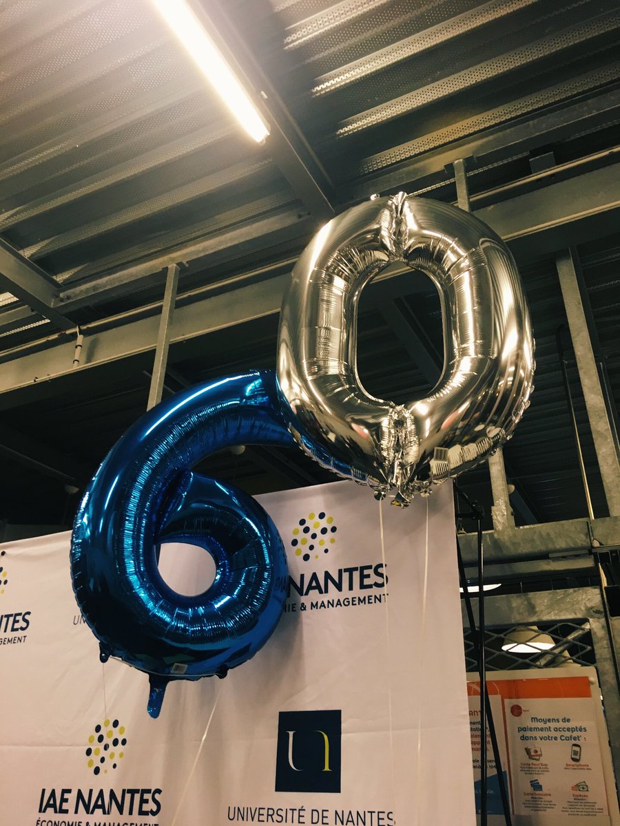 pau_vsq's tweet photo. 🎉 C’est le show de l’@IAEnantes tonight !
Des étudiants, diplômés et professeurs pleins de surprises ...
En plus j’ai eu la chance de m’occuper des posts sur la page Facebook ✌🏼
#60ansTalents #60IAEnantes #CommunityManagement https://t.co/n8rvnBFktq