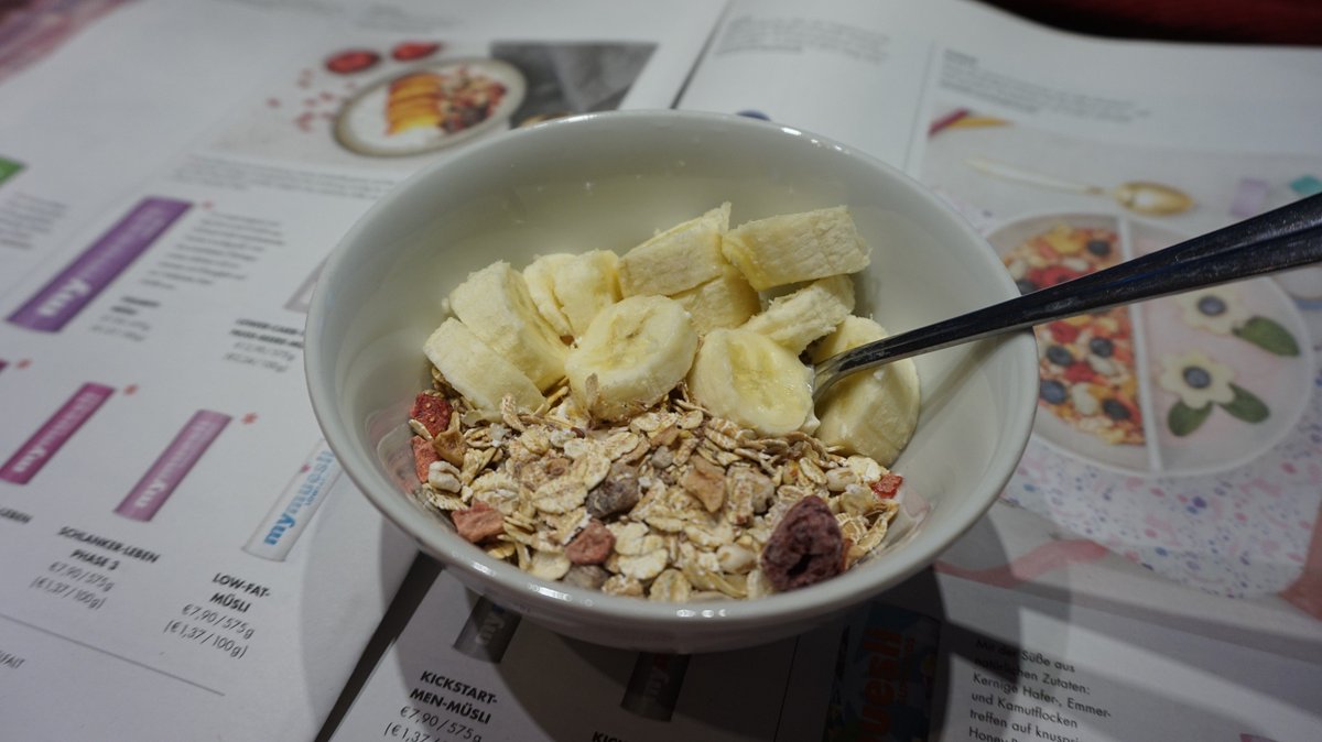 Sayuline على تويتر ミューズリー ダイエット Mymuesli Schlankerleben Phase1 マイ ミューズリー ヨーグルト 1週間目 1キロ痩せた