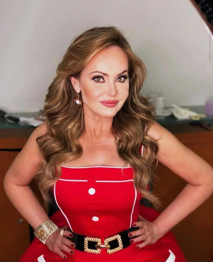 AndreaVitoria18's tweet photo. O ato de amar é eterno, te amoooooo #Divaaaaa, te amoooooo #Reina, te amoooooo #Deusa, te amoooooo @gabyspanic ❤ ❤ ❤ ❤ https://t.co/9ml0mi4L8z