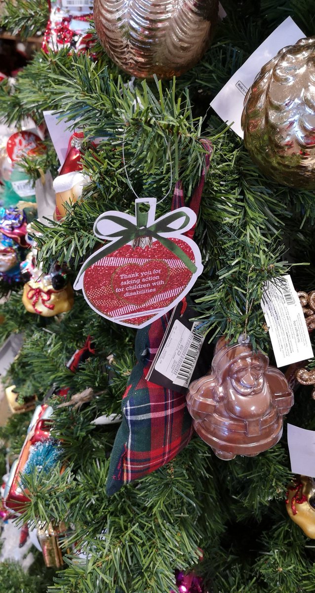 YStyleIreland's tweet photo. Wear your Heart on a @HomesenseUK tree! Donate €1 at the till to support Enable Ireland &amp; receive a paper bauble to hang on the tree instore. 
#homesense #sponsored #enableireland https://t.co/RwMTSH5Dwn