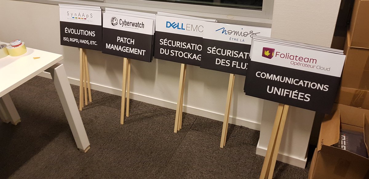 SynAApS's tweet photo. Oh. Il semblerait qu'un Cloud Event SynAApS se prépare et que du beau monde contribue au programme ! Actualité oblige, SynAApS sort ses propres pancartes ... pour animer les entrées en ateliers #cloudeventsynaaps 2018 :) ! @DellEMCFrance @DellTech @NomiosFR @Foliateam @ClusirRA https://t.co/MxQBL9ZT1O