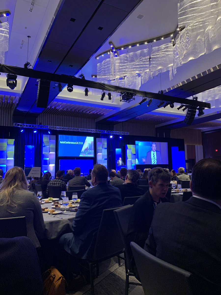 CostcoAuto's tweet image. This year’s #LAAutoShow will feature 60 new vehicles. #autoconfla