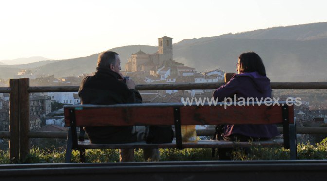 ¡No te pierdas <a href="/ElNovelisimo/">El Novelísimo</a> para dar a noviembre un final chulísimo! 😜 Desde mañana disfruta del 7º arte  y de la magia del #ValleDelAmbroz en uno de los pueblos más bonitos de #Extremadura: ¡#Hervás! ¡Te lo contamos a golpe de claqueta! 🎬 bit.ly/2RdyA97