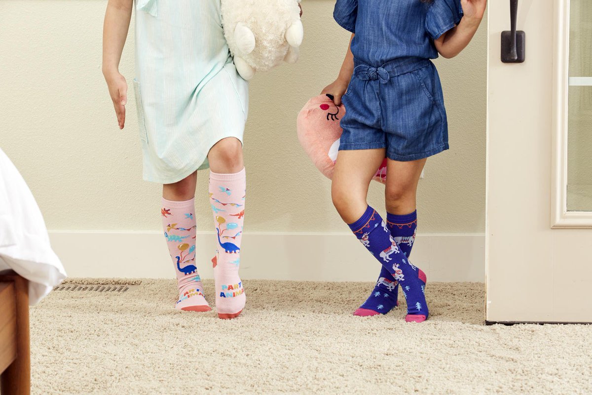 SockItToMeInc's tweet photo. Who's ready for a SLUMBER PARTY?! 🍿🍬
#giftideas #kidssocks #dinosaursocks #dinosocks #llamasocks https://t.co/II7e0Xg7XD
