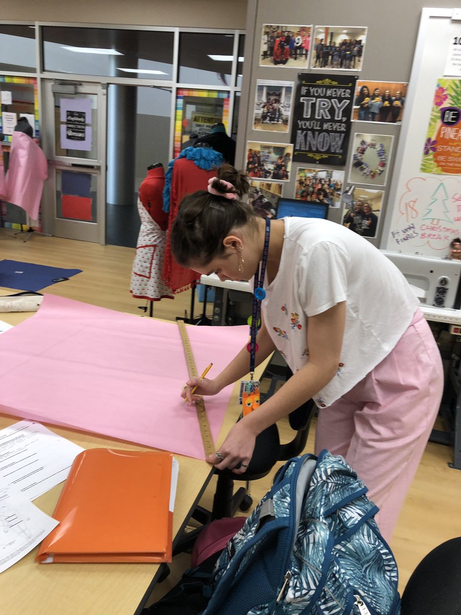 CLHSfalconSTUCO's tweet image. CLHS Fashion students pattern making and expressing their creativity #criticalcreativethinking @Clear_LakeHS @draked_