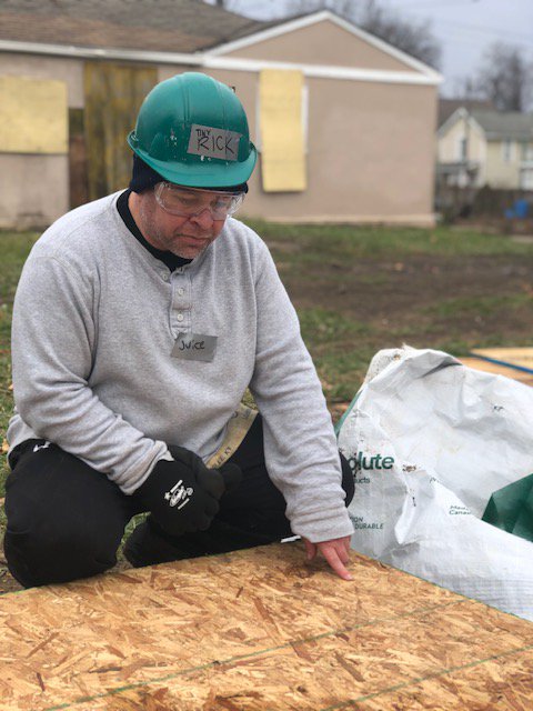 WelchPackaging's tweet photo. Remember that even on #GivingTuesday you can donate time to your favorite causes. Our #Columbus team recently helped build 2 @Habitat_org homes!

#givingback #community #helpingothers #teamworkmakesthedreamwork #construction #volunteer https://t.co/tSh9Fe2bth