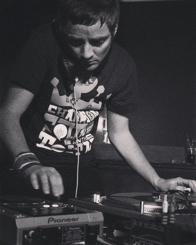 samcansparkle's tweet photo. Joining our amazing line-up for the #Funk #Soul #Hip #Hop #Hoedown in aid of @2ndary1st at the @TheBrangwyn on 16 Feb is local legend #DJJared creator of the @vinylhighcub tickets on sale at: https://t.co/cY9sGojPRv https://t.co/Ny4fhhtCw5