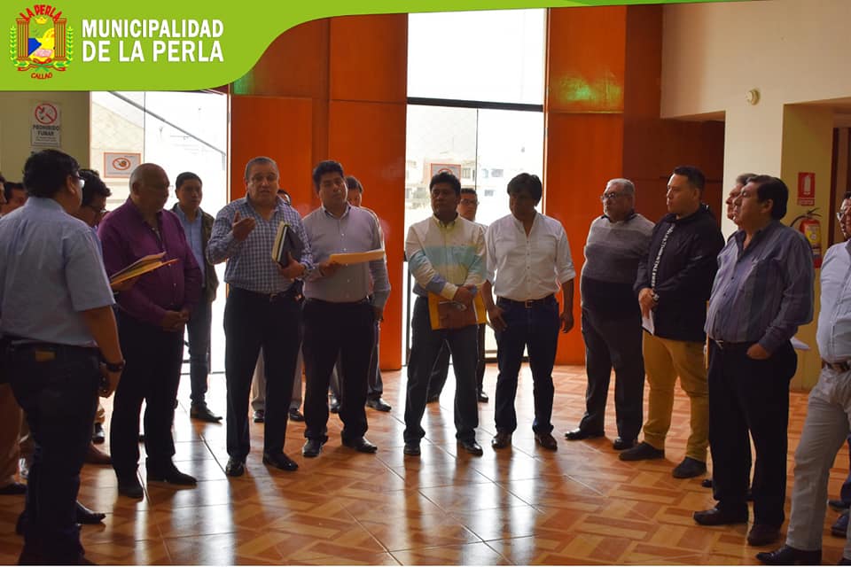 TRANSFERENCIA CON TRANSPARENCIA
Luego de la oficialización de la Comisión de Transferencia hace algunos días, esta mañana se reunieron los distintos grupos de trabajo con el fin de continuar con este proceso #LaPerla.